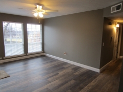 Real Estate -  2 Bedroom Vista Heights, Kirksville, Missouri - Living Room and Hallway